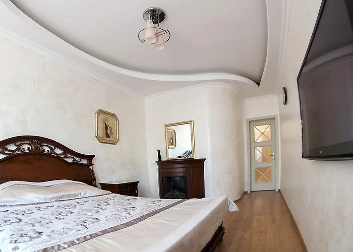 Fresh Arcadia Apartment